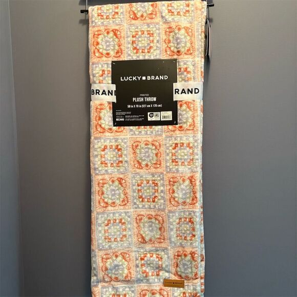 Lucky Brand Luxurious Multicolor Plush Throw Blanket 50"x70" - Picture 1 of 4